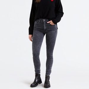 LIKE NEW acid wash mile high Levi’s skinny jeans